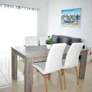 Lovely - Luxury 3 Bedrooms 500m From The Beach. Appartement Santa Maria