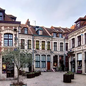 Centre: 2bed 2bath Apartment! Rijsel